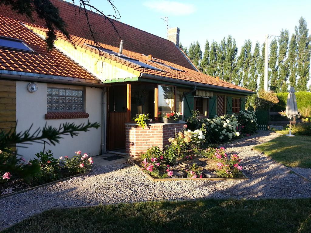 Gîte de La Ferme des Crins Blancs Hazebrouck Extérieur photo