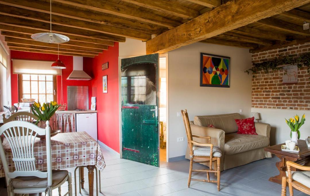 Gîte de La Ferme des Crins Blancs Hazebrouck Extérieur photo